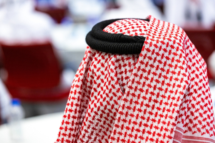 Latest Trends in Men’s Shemagh Scarves to Refresh Your Style